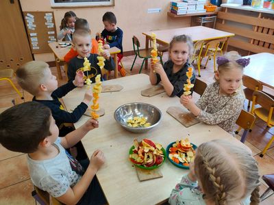 Zdjęcie 7 - Kąciki zabawowo-zadaniowe w tygodniu o kosmosie