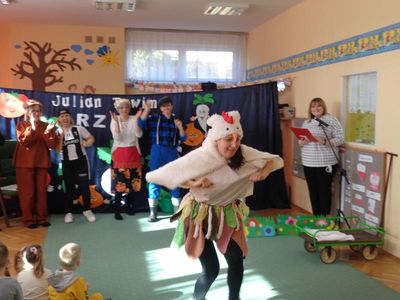 Zdjęcie 28 - Obchody Pierwszego Dnia Wiosny i Światowego Dnia Osób z Zespołem Downa