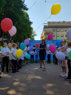 Zdjęcie 25 - Pożegnanie Absolwentów 2020/2021