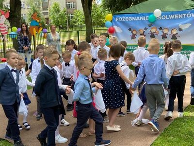 Zdjęcie 19 - POŻEGNANIE ABSOLWENTÓW