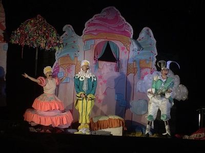 Zdjęcie 9 - TEATRZYK KSIĘŻNICZKA NA ZIARNKU GROCHU