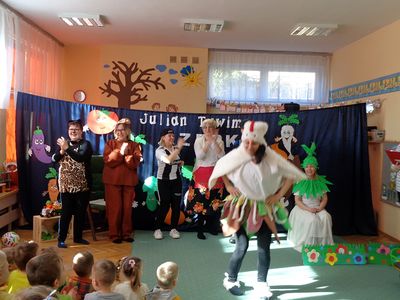 Zdjęcie 34 - Pierwszy Dzień Wiosny - Przedstawienie "Rzepka"