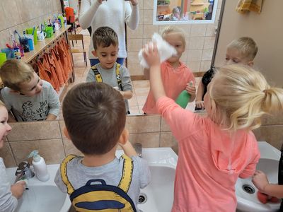 Zdjęcie 20 - Kąciki zabawowo-zadaniowe w pierwszym półroczu