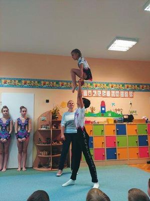 Zdjęcie 2 - SPOTKANIE Z AKROBATYKĄ 2019 r.