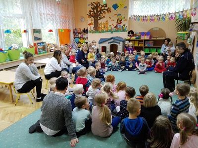 Zdjęcie 5 - SPOTKANIE Z POLICJANTAMI