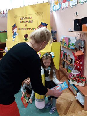 Zdjęcie 34 - Pasowanie na Przedszkolaka