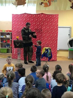 Zdjęcie 16 - CZARY - MARY, CZYLI SPOTKANIE Z MAGIKIEM