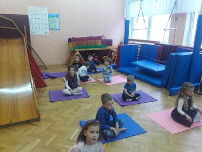 Zdjęcie 5 - ZAJĘCIA Z JOGI