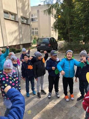 Jesienne zabawy z wiatrem Kangurków