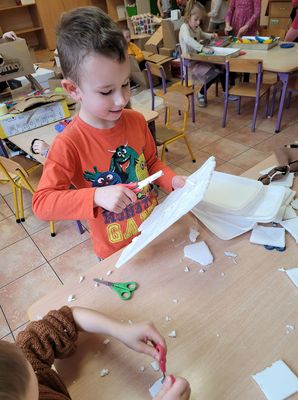 Zdjęcie 1 - Wełna, karton, sznurek - tydzień bez plastikowych zabawek