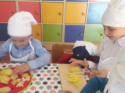 Zdjęcie 5 - MASTERCHEF JUNIOR ZDROWY SOK I SAŁATKA