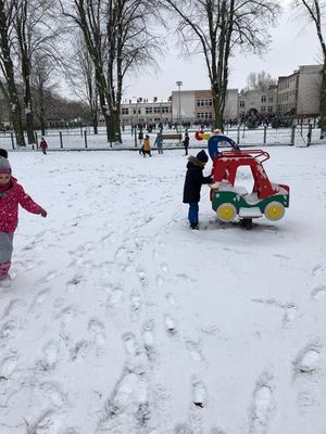 Zdjęcie 13 - Śniegowe zabawy