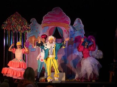 Zdjęcie 5 - TEATRZYK KSIĘŻNICZKA NA ZIARNKU GROCHU