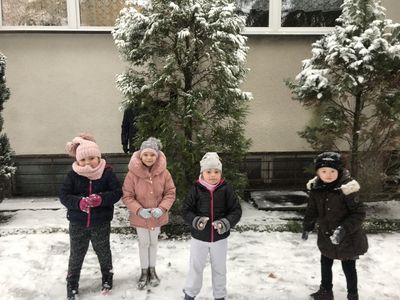 Zdjęcie 17 - Ozdabianie pierniczków i zabawy w śniegu