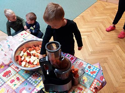 Zdjęcie 14 - Soki owocowo-warzywne pijemy, bo zdrowi być chcemy