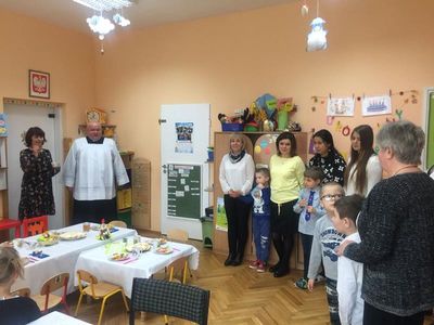 Zdjęcie 45 - FINAŁ PRZEDŚWIĄTECZNYCH PRZYGOTOWAŃ, czyli zajączek i wielkanocne śniadanko w przedszkolu