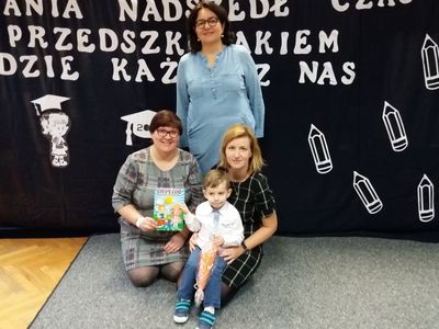 Zdjęcie 16 - Pasowanie na przedszkolaka