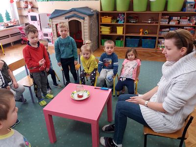 Zdjęcie 46 - Maleństwa eksperymentują w Laboratorium 4 żywiołów