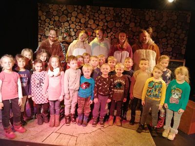 Zdjęcie 2 - Wizyta w Teatrze Miejskim w Lesznie