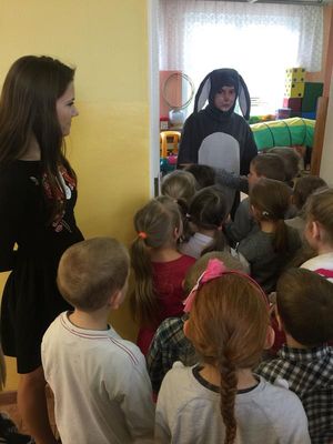 Zdjęcie 29 - FINAŁ PRZEDŚWIĄTECZNYCH PRZYGOTOWAŃ, czyli zajączek i wielkanocne śniadanko w przedszkolu