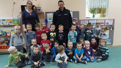 Zdjęcie 17 - SPOTKANIE Z POLICJANTAMI