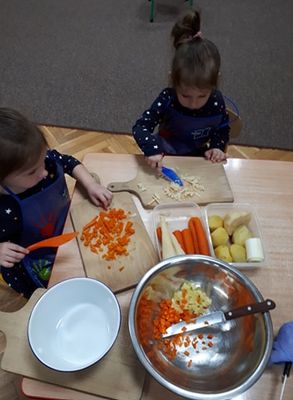 Zdjęcie 15 - Różne aktywnośći dzieci